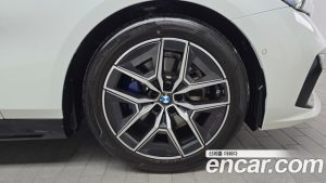 BMW 5-Series 520i M Sport 2025 года из Южной Кореи
