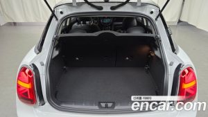 Mini Cooper 5Door CLASSIC 2023 года из Южной Кореи