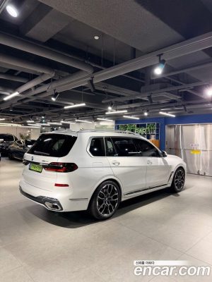 BMW X7 xDrive 40i M Sport 6 2025 года из Южной Кореи