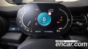 Mini Cooper CLASSIC 2023 года из Южной Кореи