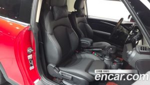 Mini Cooper CLASSIC 2023 года из Южной Кореи