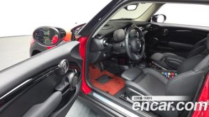 Mini Cooper CLASSIC 2023 года из Южной Кореи