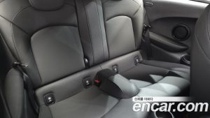 Mini Cooper CLASSIC 2023 года из Южной Кореи