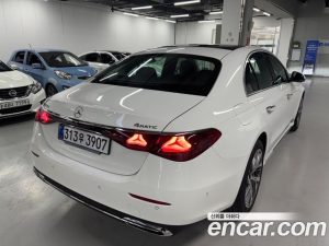 Mercedes-Benz E-Class E220d 4MATIC Exclusive 2025 года из Южной Кореи
