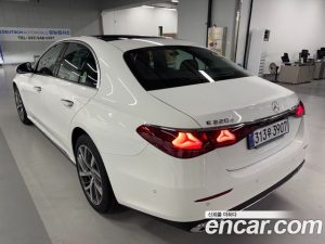 Mercedes-Benz E-Class E220d 4MATIC Exclusive 2025 года из Южной Кореи