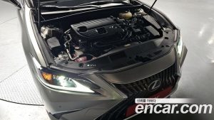Lexus ES Luxury Plus 2022 года из Южной Кореи