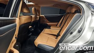 Lexus ES Luxury Plus 2022 года из Южной Кореи