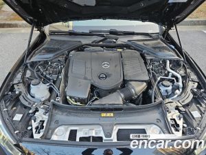 Mercedes-Benz E-Class E300 4MATIC Exclusive 2025 года из Южной Кореи