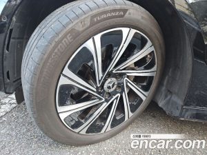 Mercedes-Benz E-Class E300 4MATIC Exclusive 2025 года из Южной Кореи