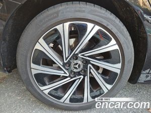 Mercedes-Benz E-Class E300 4MATIC Exclusive 2025 года из Южной Кореи