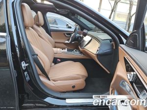 Mercedes-Benz E-Class E300 4MATIC Exclusive 2025 года из Южной Кореи