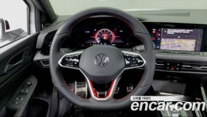 Volkswagen Golf 2.0 GTI 2024 года из Южной Кореи