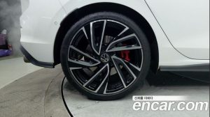 Volkswagen Golf 2.0 GTI 2024 года из Южной Кореи