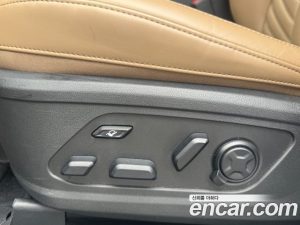 Kia Sorento HEV 1.6 2WD 2024 года из Южной Кореи