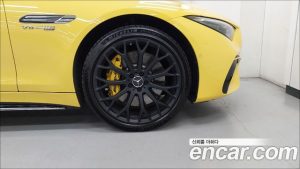 Mercedes-Benz SL-Class AMG SL63 4MATIC+ 2023 года из Южной Кореи
