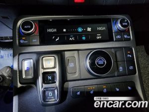 Hyundai Palisade Дизель 2.2 2WD 2024 года из Южной Кореи