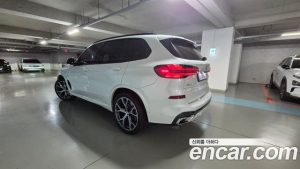 BMW X5 xDrive 40i M Sport 2024 года из Южной Кореи