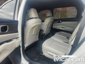 Kia Sorento HEV 1.6 2WD 2024 года из Южной Кореи