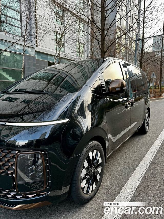 Hyundai Staria Lounge 9-Seater 2025 года из Кореи