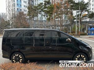 Hyundai Staria Lounge 9-Seater 2025 года из Южной Кореи