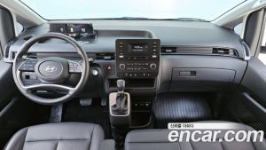 Hyundai Staria Tourer 11-Seater 2025 года из Южной Кореи