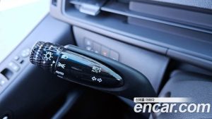 Hyundai Staria Tourer 11-Seater 2025 года из Южной Кореи