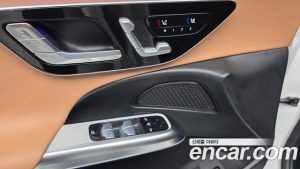 Mercedes-Benz E-Class E200 Avantgarde 2025 года из Южной Кореи