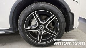 Mercedes-Benz GLC-Class GLC300 4MATIC Coupe 2023 года из Южной Кореи