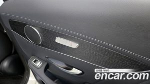 Mercedes-Benz GLC-Class GLC300 4MATIC Coupe 2023 года из Южной Кореи