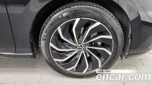 Volkswagen Golf 2.0 TDI Prestige 2023 года из Южной Кореи