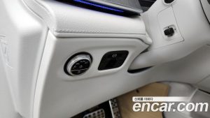 Mercedes-Benz EQE EQE500 4MATIC 2023 года из Южной Кореи