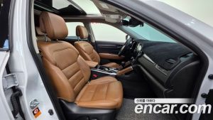 Renault-KoreaSamsung QM6 2.0 LPe RE Signature 2WD 2023 года из Южной Кореи