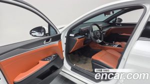 Kia K5 1.6 Turbo 2025 года из Южной Кореи