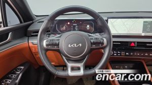 Kia K5 1.6 Turbo 2025 года из Южной Кореи