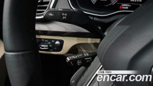 Audi Q5 40 TDI 4WD Premium 2023 года из Южной Кореи