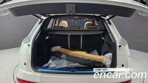 Audi Q5 40 TDI 4WD Premium 2023 года из Южной Кореи