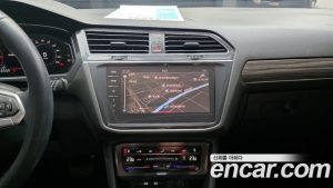 Volkswagen Tiguan 2.0 TSI Prestige 2023 года из Южной Кореи