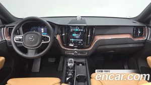 Volvo XC60 B5 Ultra Bright 2025 года из Южной Кореи