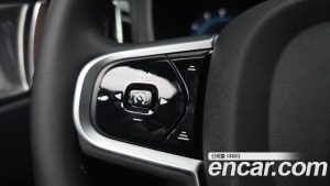 Volvo XC60 B5 Ultra Bright 2025 года из Южной Кореи