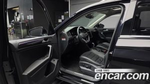 Volkswagen Tiguan 2.0 TDI 4 Prestige 2023 года из Южной Кореи