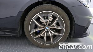 BMW 5-Series 520i M Sport 2024 года из Южной Кореи