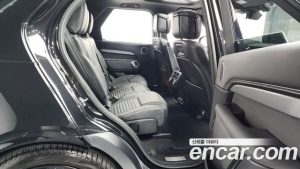 Land Rover Discovery D300 R-Dynamic HSE 2023 года из Южной Кореи
