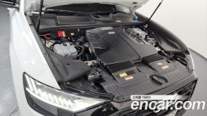 Audi Q8 50 TDI 4WD Premium 2023 года из Южной Кореи