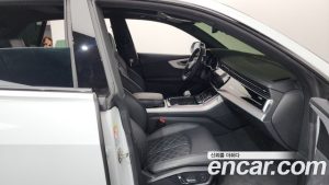 Audi Q8 50 TDI 4WD Premium 2023 года из Южной Кореи