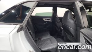 Audi Q8 50 TDI 4WD Premium 2023 года из Южной Кореи