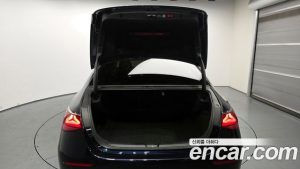 Mercedes-Benz E-Class E200 Avantgarde 2025 года из Южной Кореи