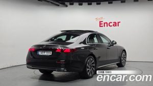 Mercedes-Benz E-Class E300 4MATIC Exclusive 2025 года из Южной Кореи