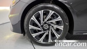 Mercedes-Benz E-Class E300 4MATIC Exclusive 2025 года из Южной Кореи