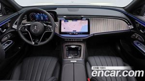 Mercedes-Benz E-Class E300 4MATIC Exclusive 2025 года из Южной Кореи