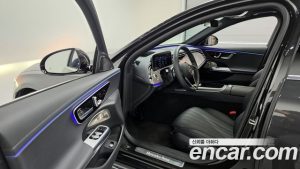 Mercedes-Benz E-Class E300 4MATIC Exclusive 2025 года из Южной Кореи